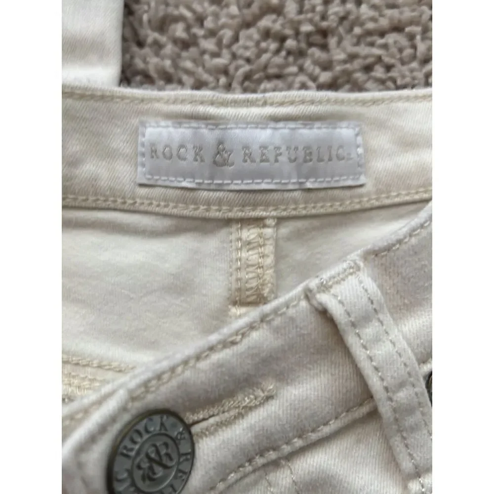 Rock & Republic Beige Berlin Light Wash Straight Skinny Jeans 4 M